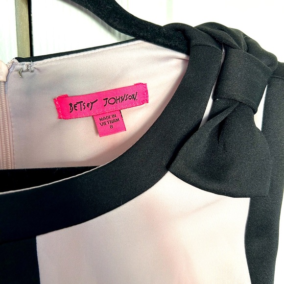 Betsey Johnson Dress - 8, EUC - Picture 3 of 3